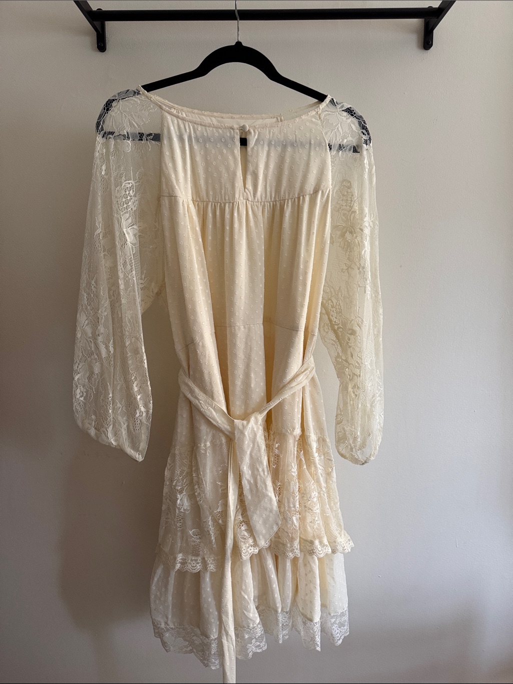 Romantic Lace Ivory Wedding Dress With Tie Waist